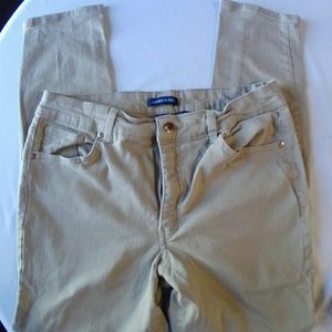 Ladies Slim leg jeans